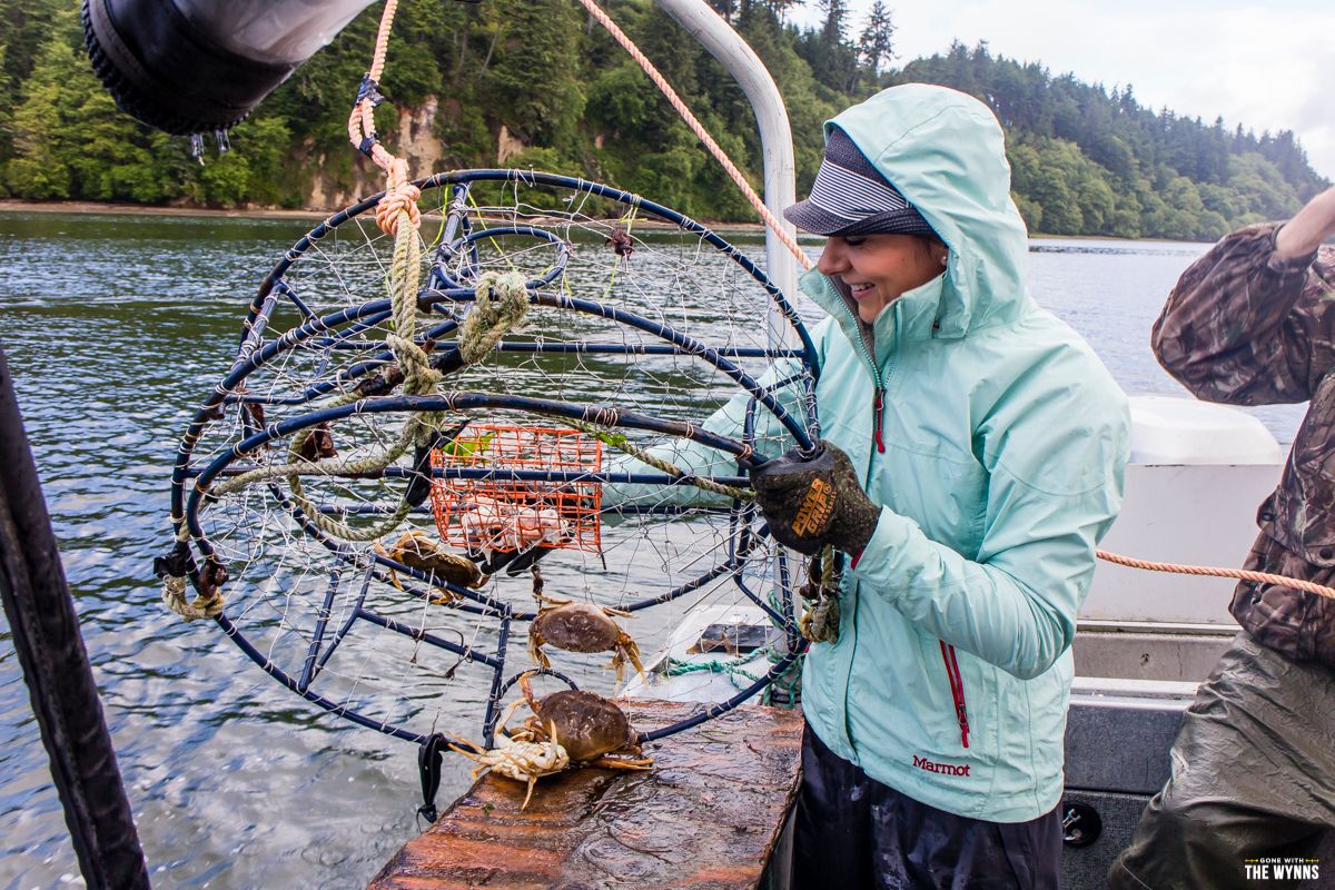 Ultimate Crabbing Adventure in Waldport, Oregon: Gear, Licenses & Hotspots