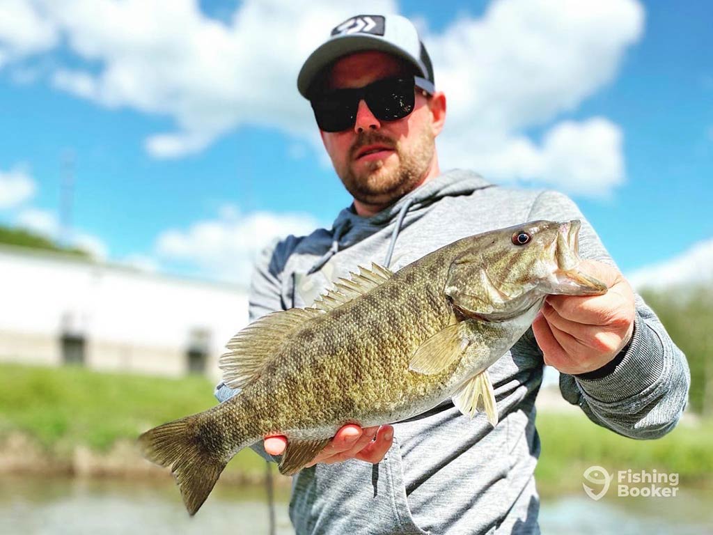 Dock Fishing for Largemouth Bass: Key Techniques for Pond Anglers