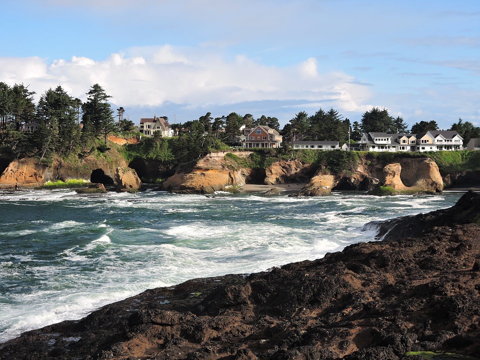 Best Crabbing Spots in Depoe Bay, Oregon