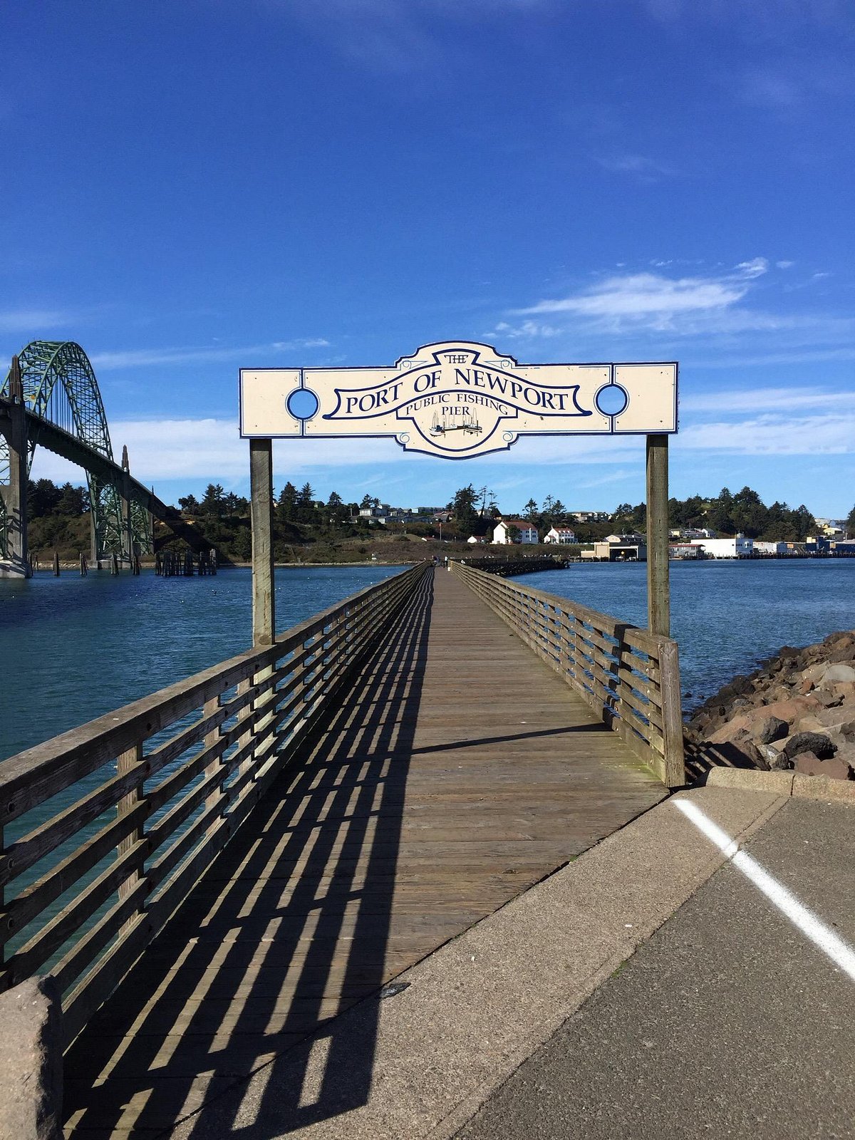 Everything You Need to Know About Newport Municipal Crabbing Pier in Oregon