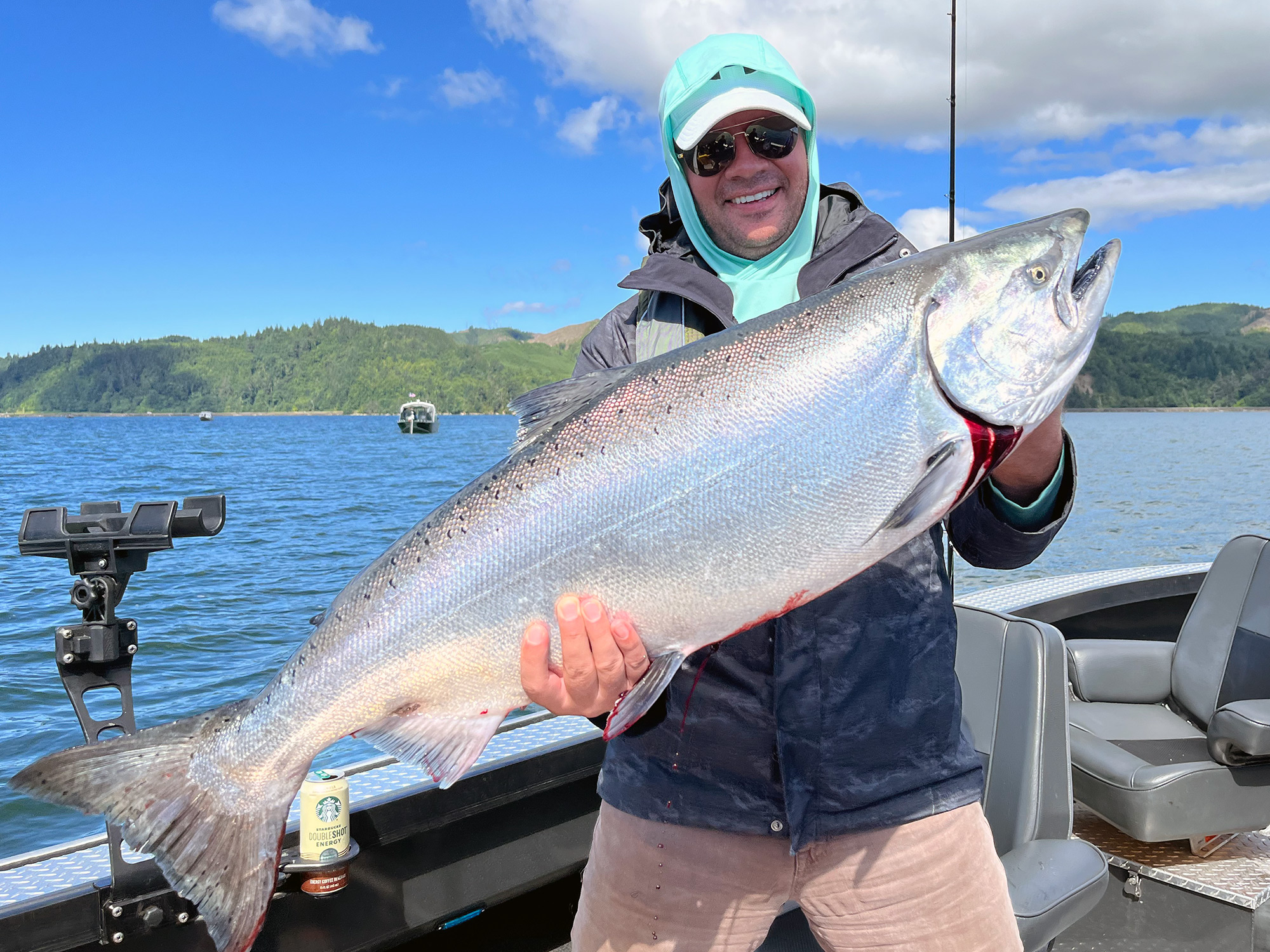 Coos Bay Salmon Fishing: Your Ultimate Guide to Chinook and Coho in Oregon