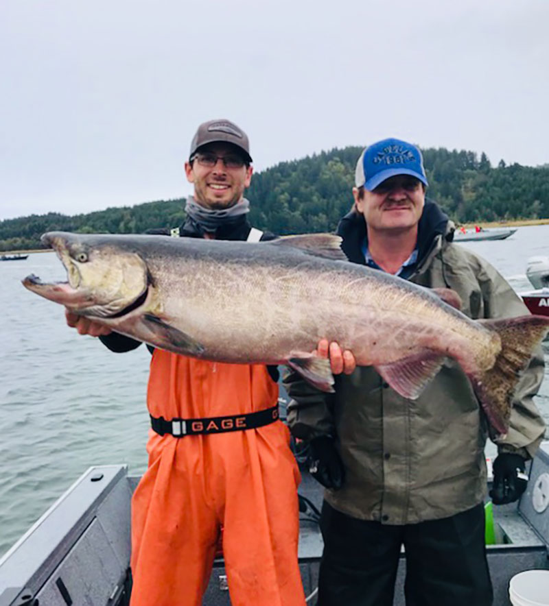 Alsea River Salmon Fishing: Hotspots, Techniques, and Best Times