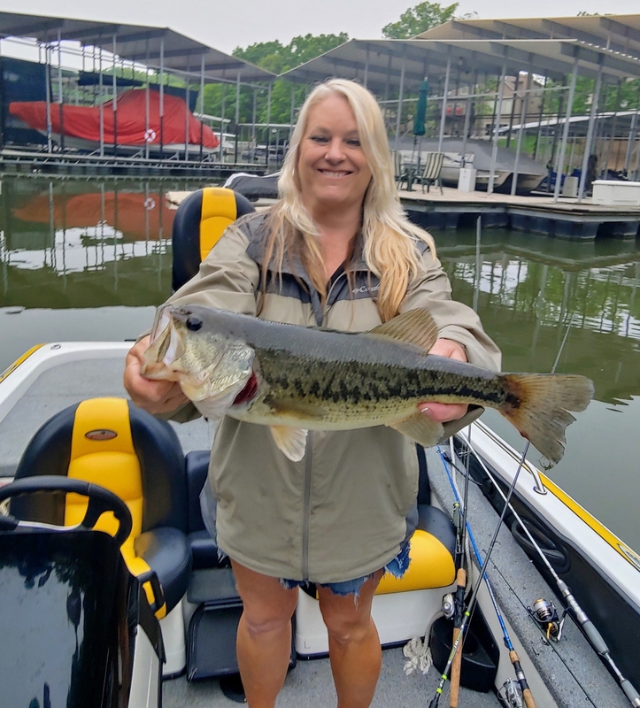 Lake of the Ozarks Fishing Report Today: Hot Spots and Tips